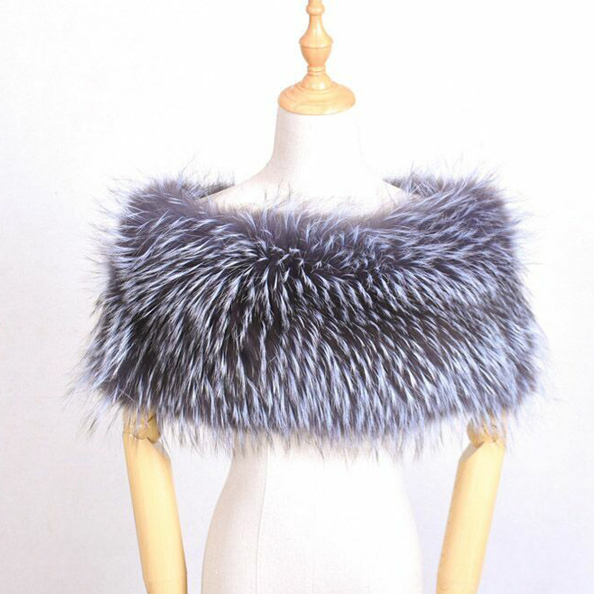 Luxury Satin Square Scarf Pais - Ascot Neck Scarf 评论和价格
